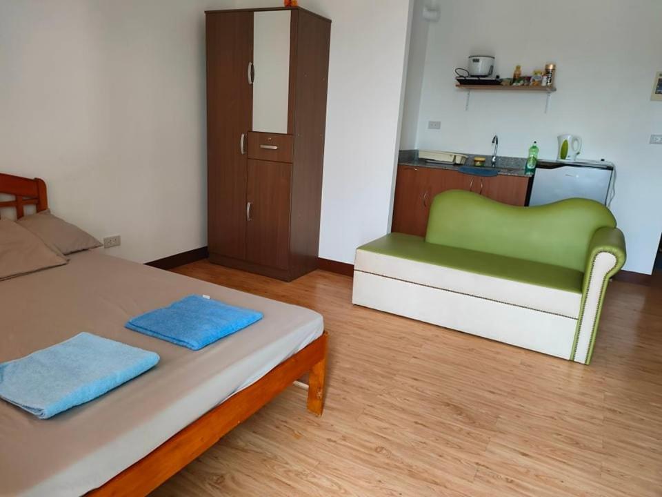 Huge Studio @ Arezzo Place Davao Condominium Eksteriør billede